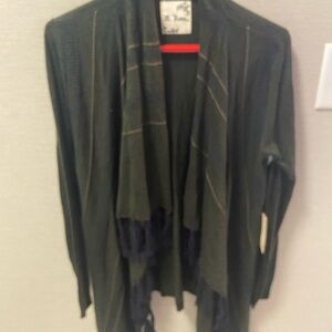 M Rena Olive Open-Front Fringe Sweater Cardigan - NWT Sz M wool blend